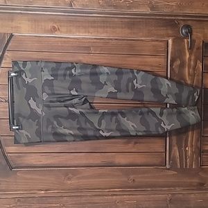 Old Navy Camouflage Leggings